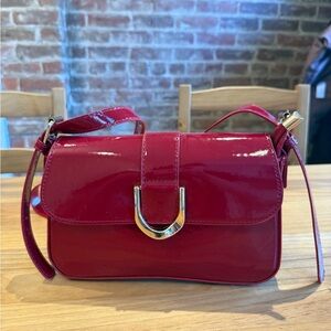 Elegant Red Patent Leather Shoulder Bag